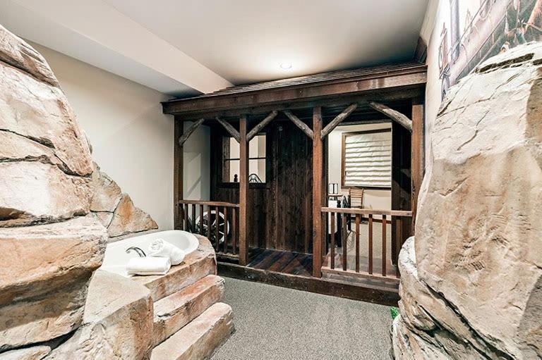 Chateau Avalon Kansas City Exterior photo